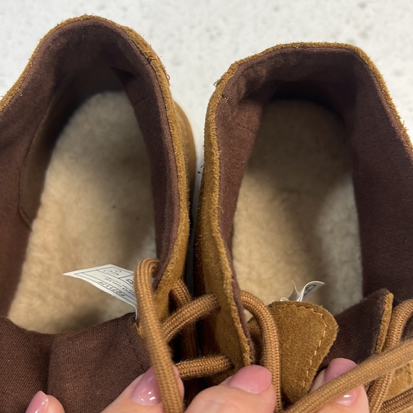 UGG Derick suede boots Youth Size 3 - Picture 6 of 9